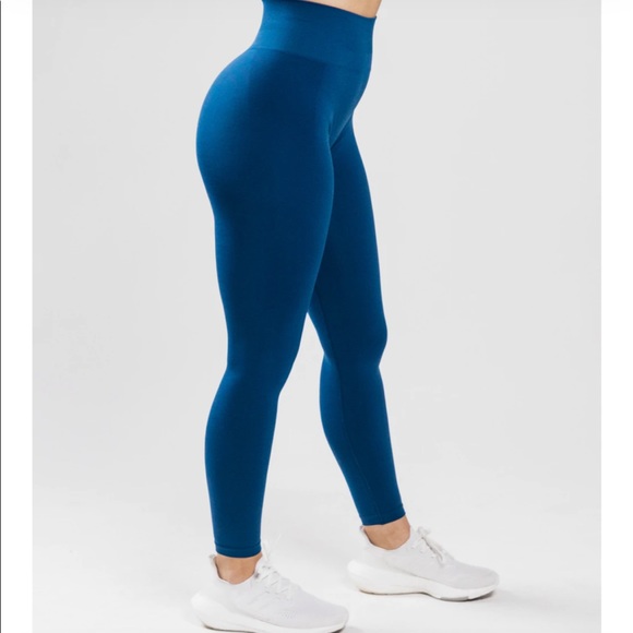 Alphalete Pants - Alphalete amplify Leggings